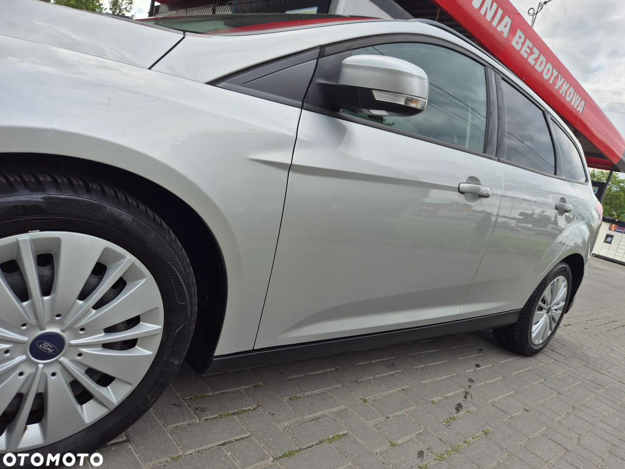 Ford Focus Turnier 1.0 EcoBoost Start-Stopp-System TITANIUM STYLE - 17
