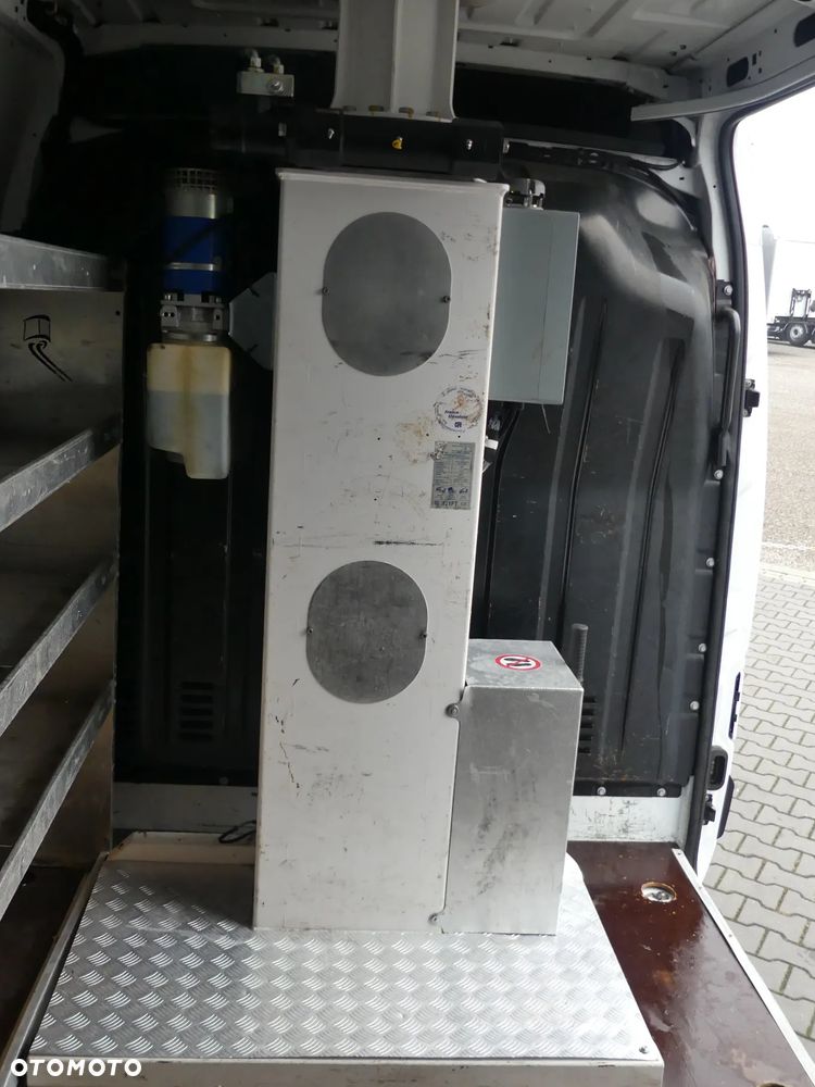 Renault MASTER / PODNOŚNIK KOSZOWY / ZWYŻKA 12M / - 22