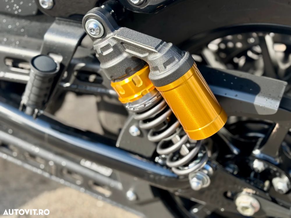 Yamaha XV 950R - 6