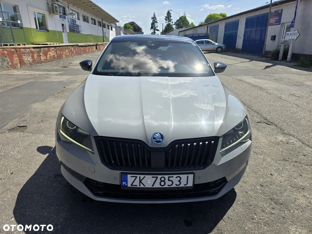 Skoda Superb 2.0 TDI 4x4 Sportline DSG - 9