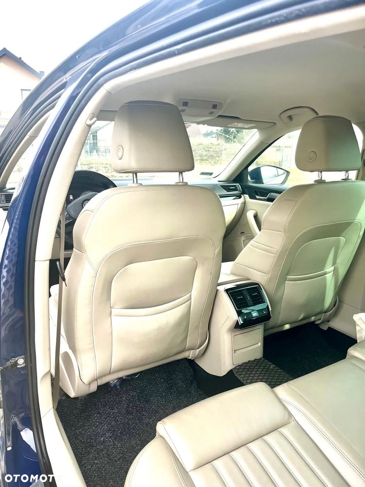 Skoda Superb 2.0 TDI L&K DSG - 9