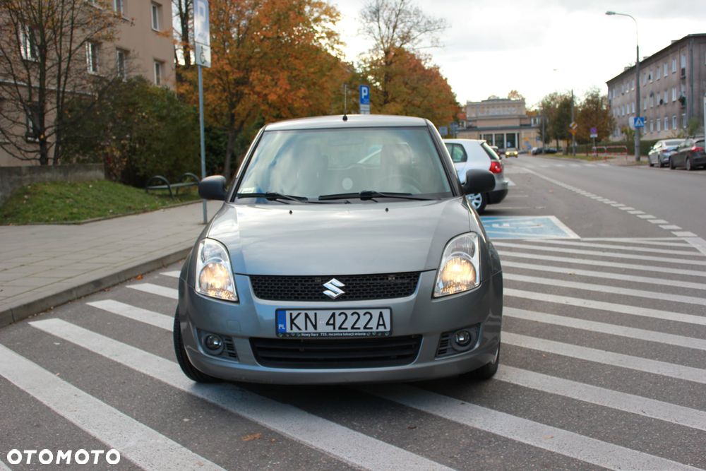 Suzuki Swift 2008 photo 2