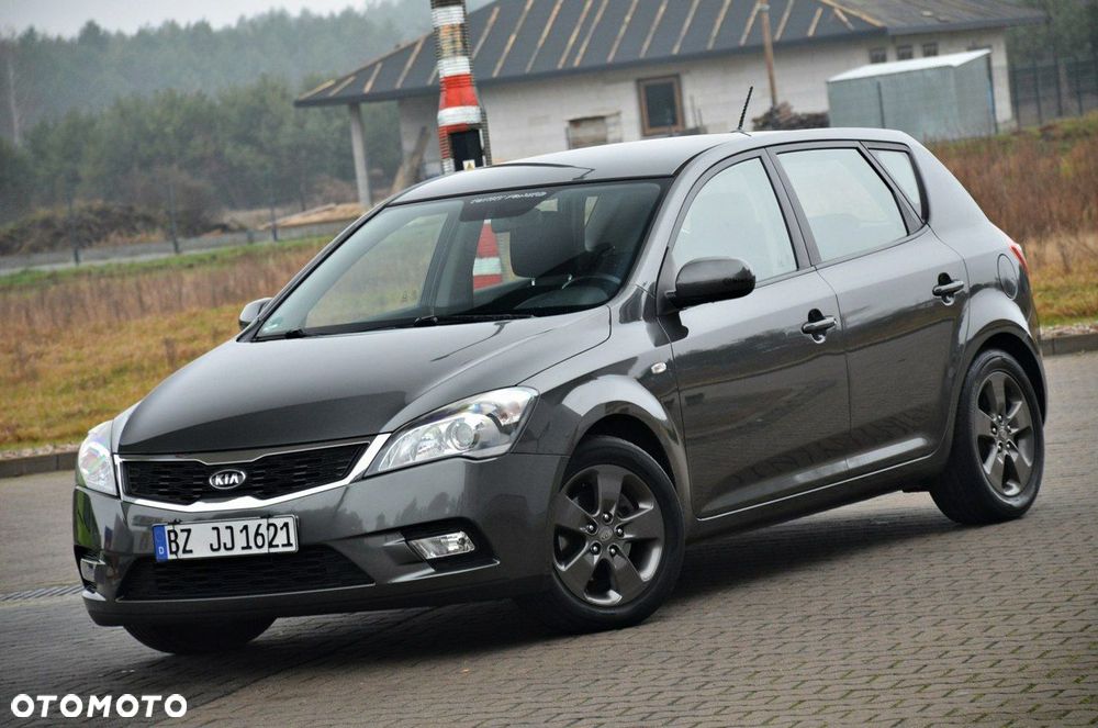 Kia Ceed - 5