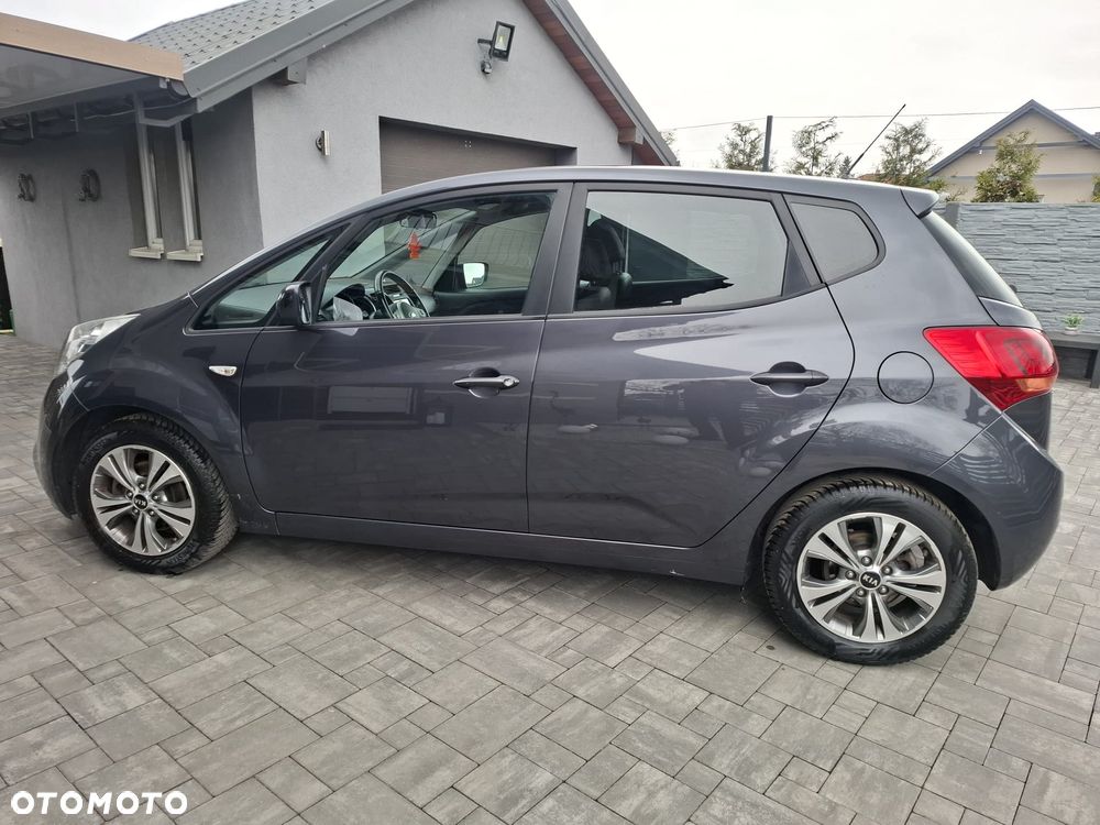 Kia Venga 1.4 CVVT UEFA EURO 2016 - 7