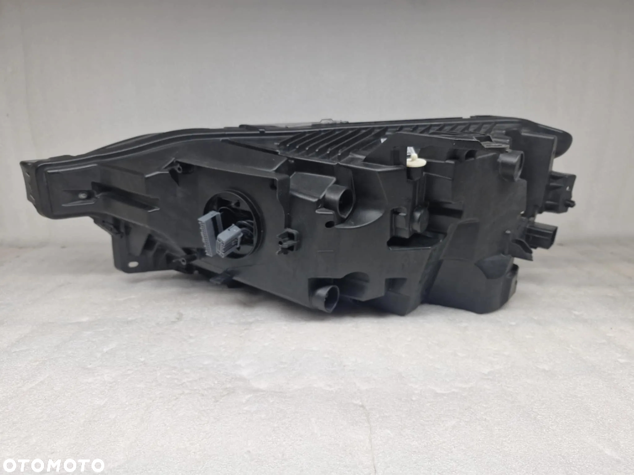 VOLVO XC60 II MID LED LAMPA LEWA/PRAWA PRZÓD 32337374/32337375 KOMPLET - 11