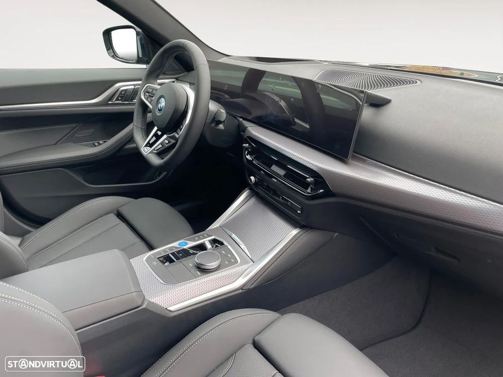 BMW i4 eDrive35 Desportiva M - 14