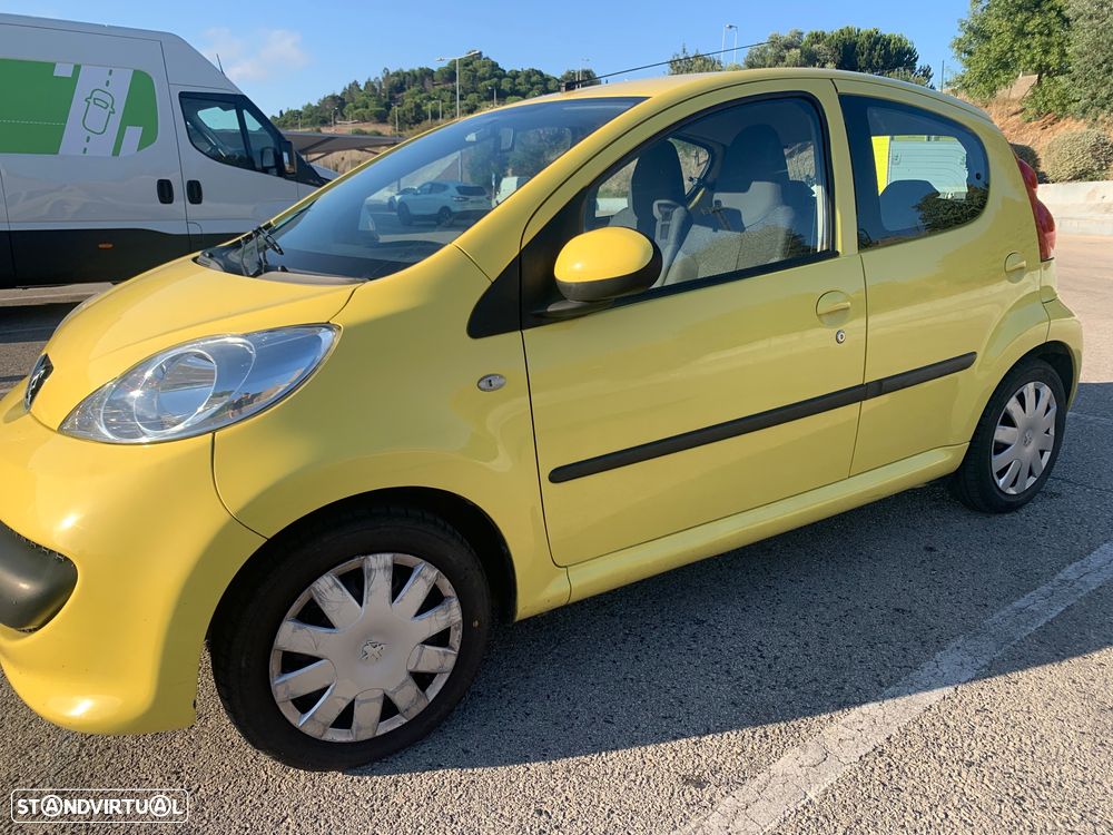 Peugeot 107 1.0 Urban - 2