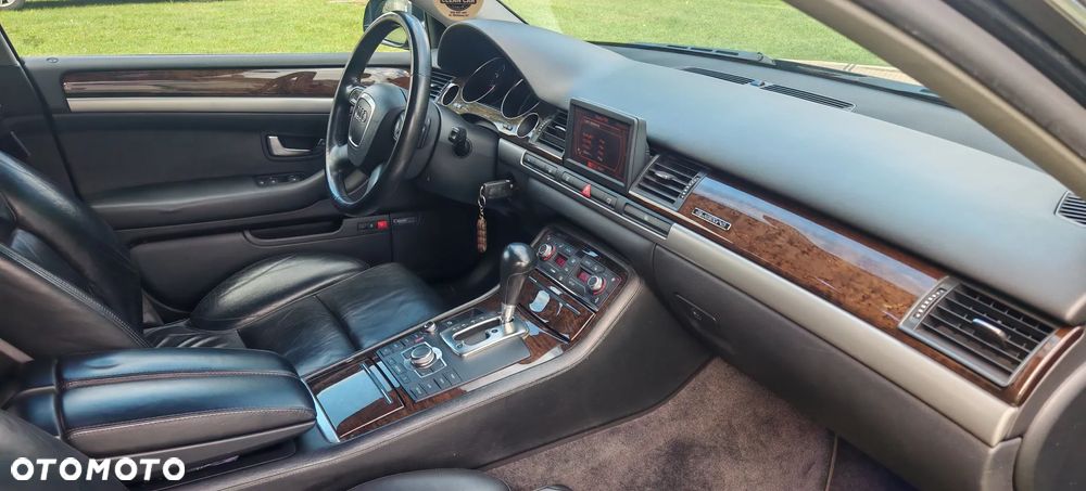 Audi A8 4.2 FSI L Quattro - 11