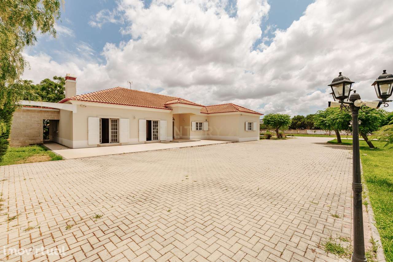 Moradia Térrea T4_Espaço, natureza e tranquilidade a poucos minutos de - Grande imagem: 2/40