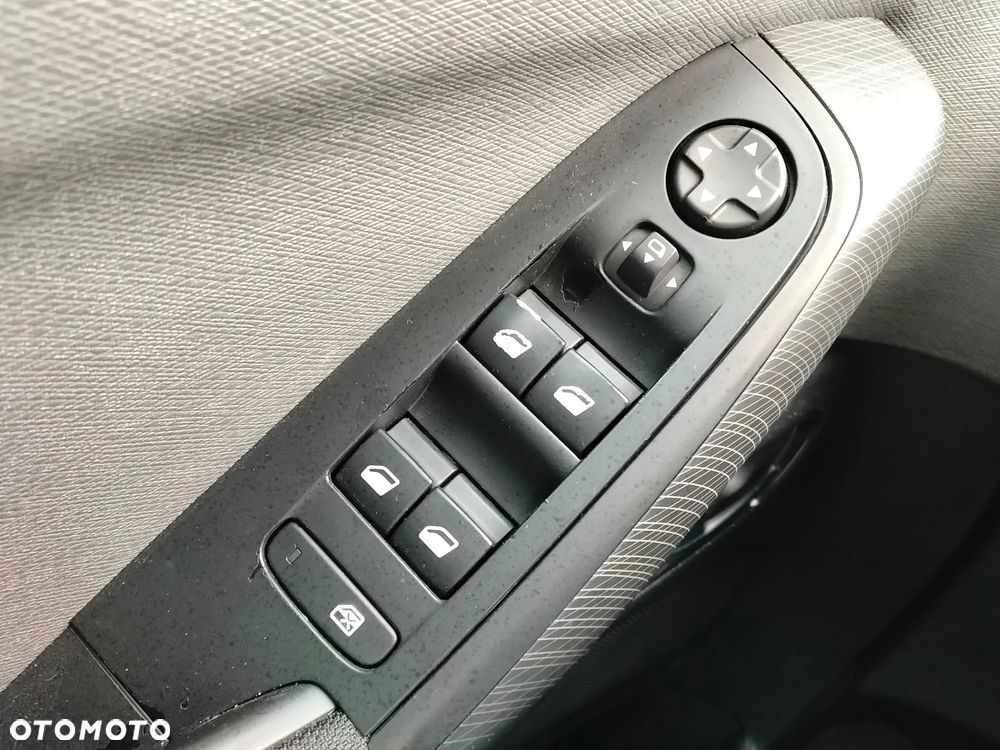 Citroën C4 Picasso 1.2 PureTech MoreLife S&S - 30