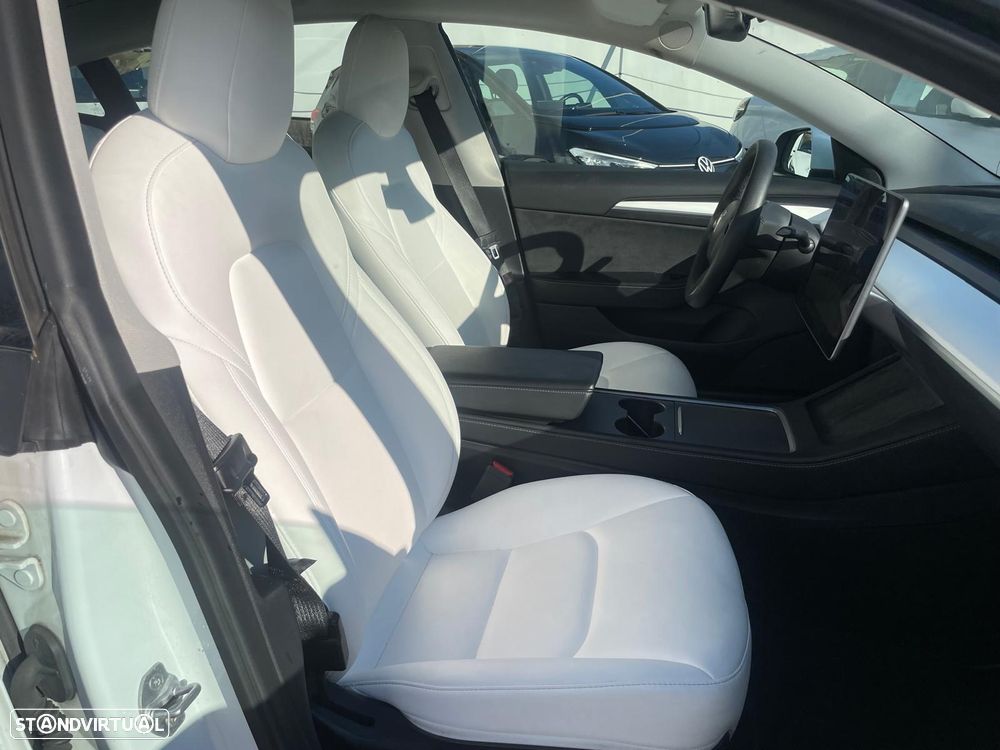 Tesla Model 3 Long Range AWD Dual Motor Performance - 33