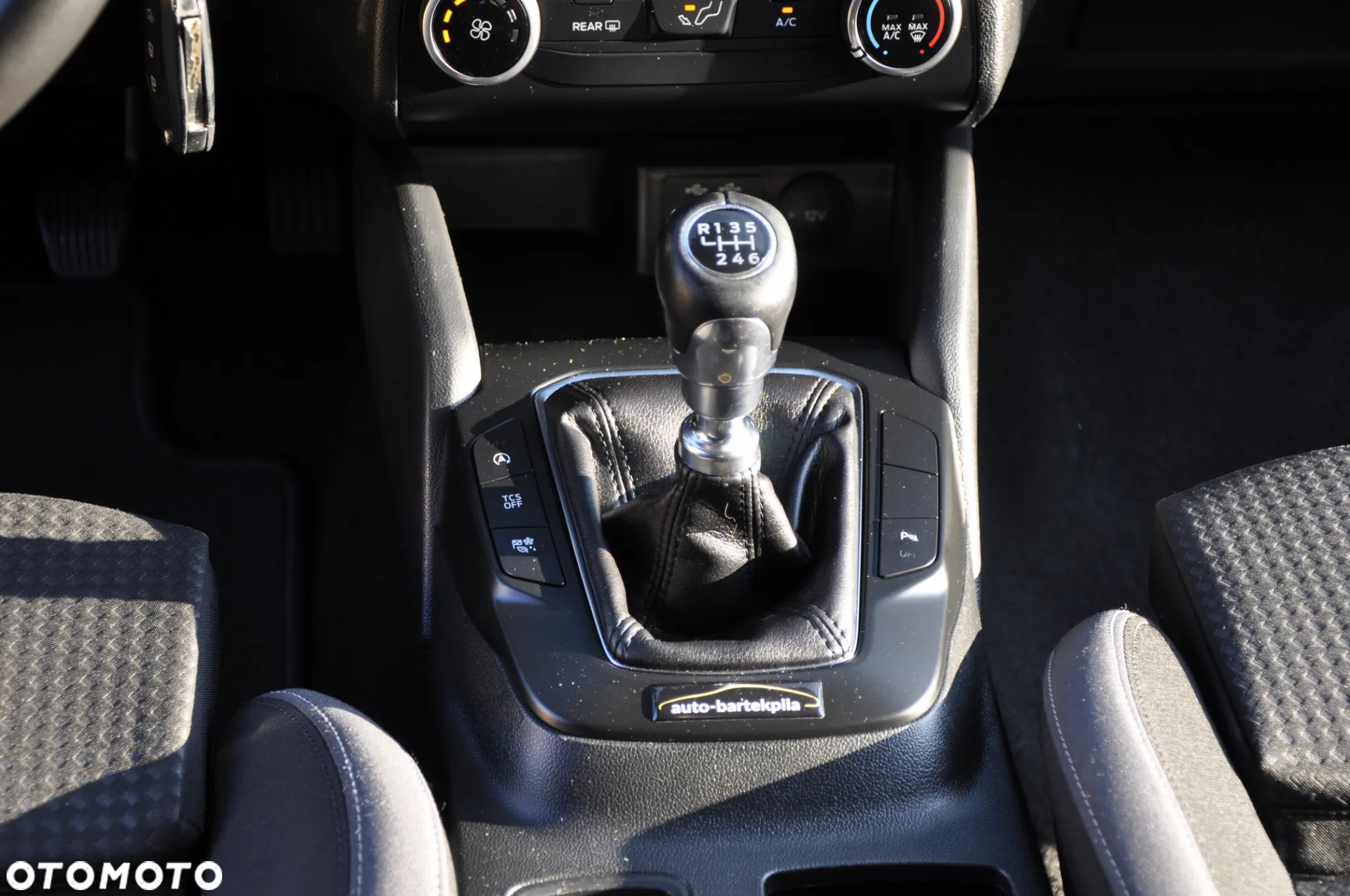 Ford Focus 1.5 EcoBlue Start-Stopp-System TITANIUM - 29