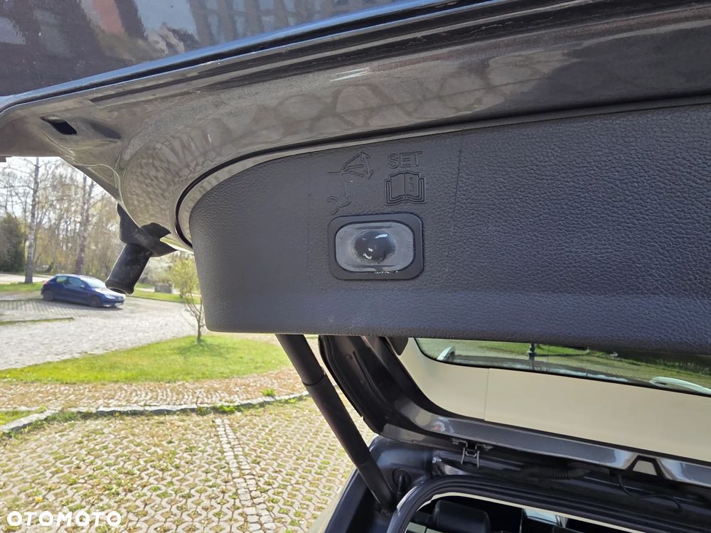 Ford Kuga 2.0 TDCi 4x4 Titanium - 34