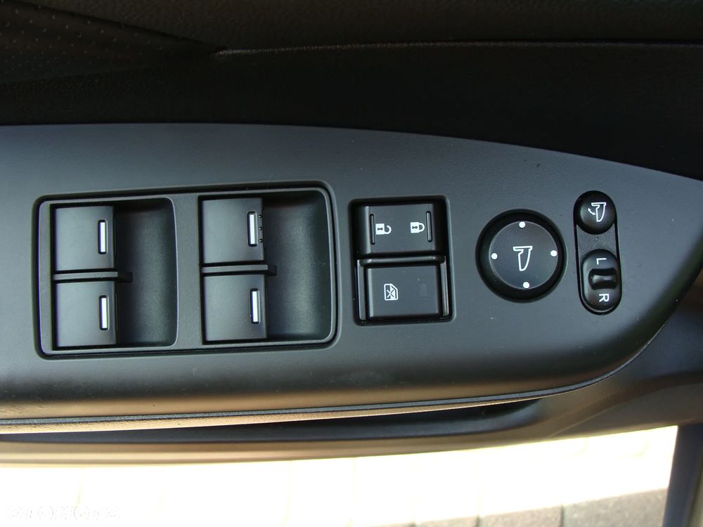 Honda CR-V 2.0i-VTEC 4WD Executive - 9