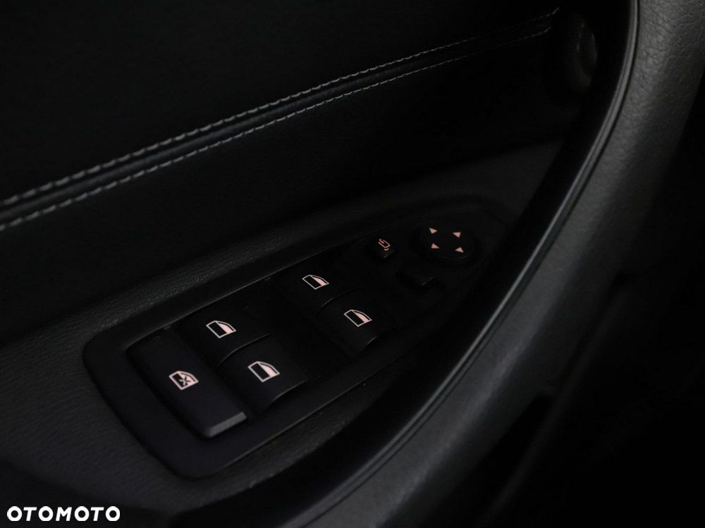 BMW X1 xDrive25e xLine - 33