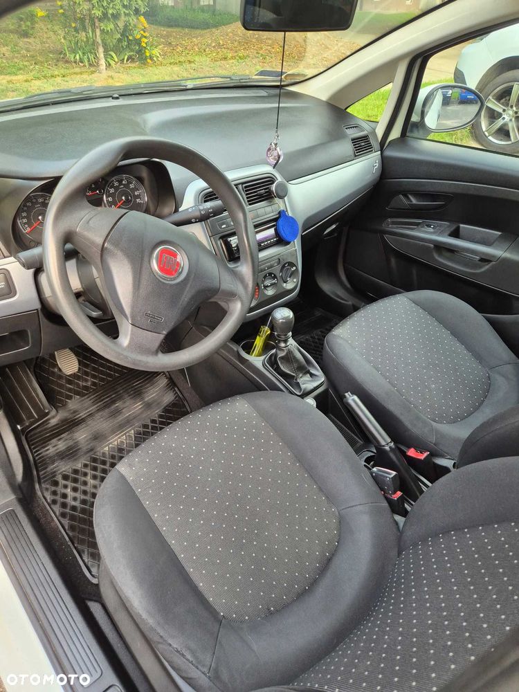 Fiat Grande Punto - 5