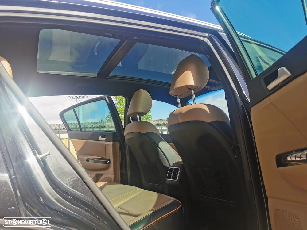 Kia Sportage 1.7 CRDI ISG Nav Line - 12