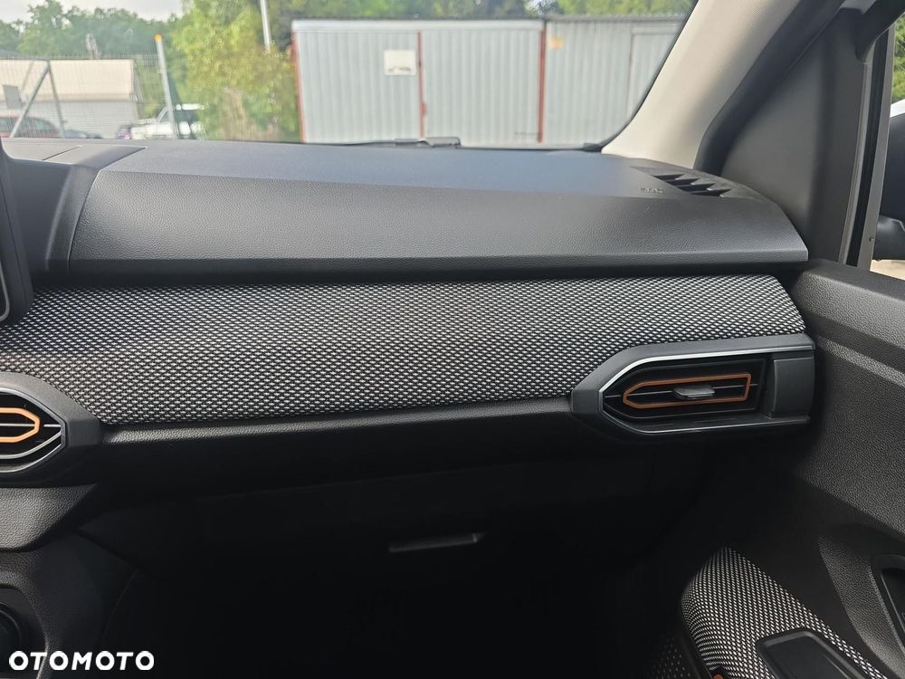 Dacia Sandero 1.0 TCe Essential - 21