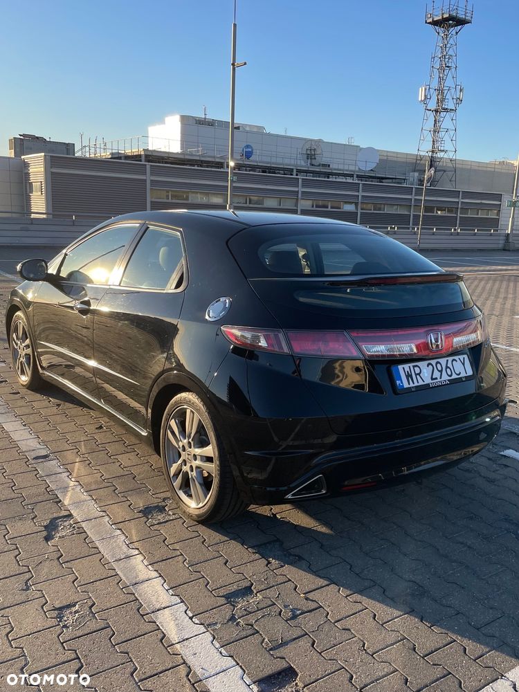 Honda Civic 1.8 GT Special Edition - 8