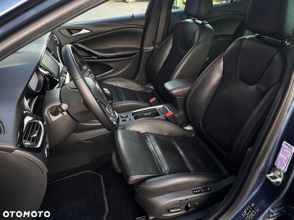 Opel Astra 1.6 BiTurbo D (CDTI) Start/Stop Dynamic - 12