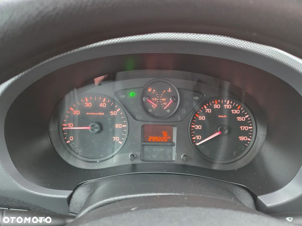 Peugeot Partner - 31