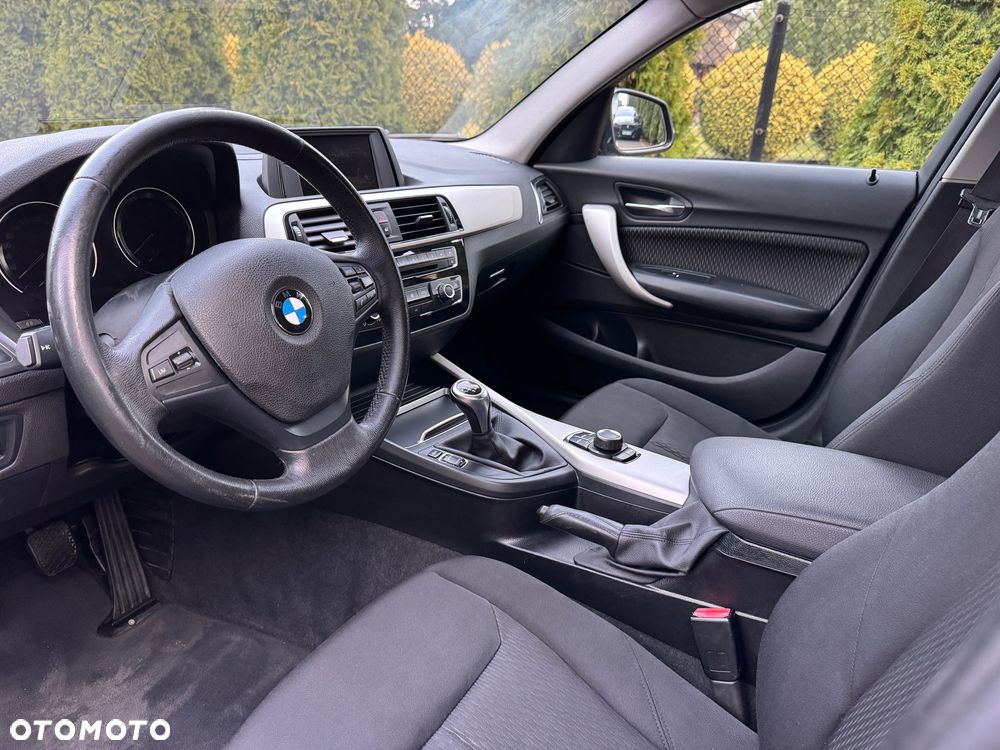 BMW Seria 1 116i - 15