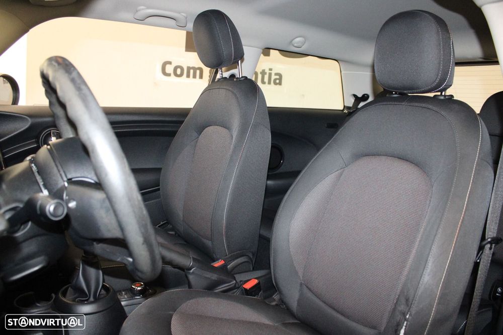 MINI 3 Portas One - 29
