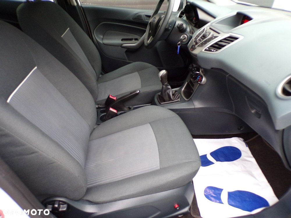 Ford Fiesta 1.25 Trend EU5 - 22