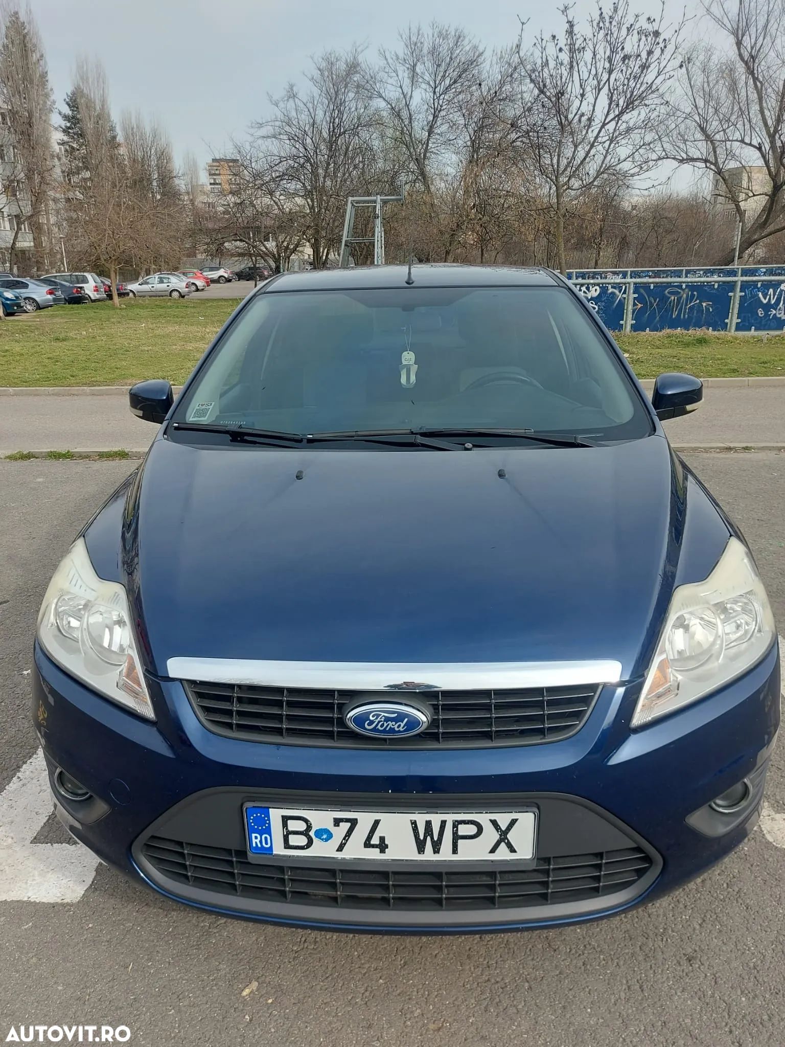 Ford Focus 1.6i Trend - 1