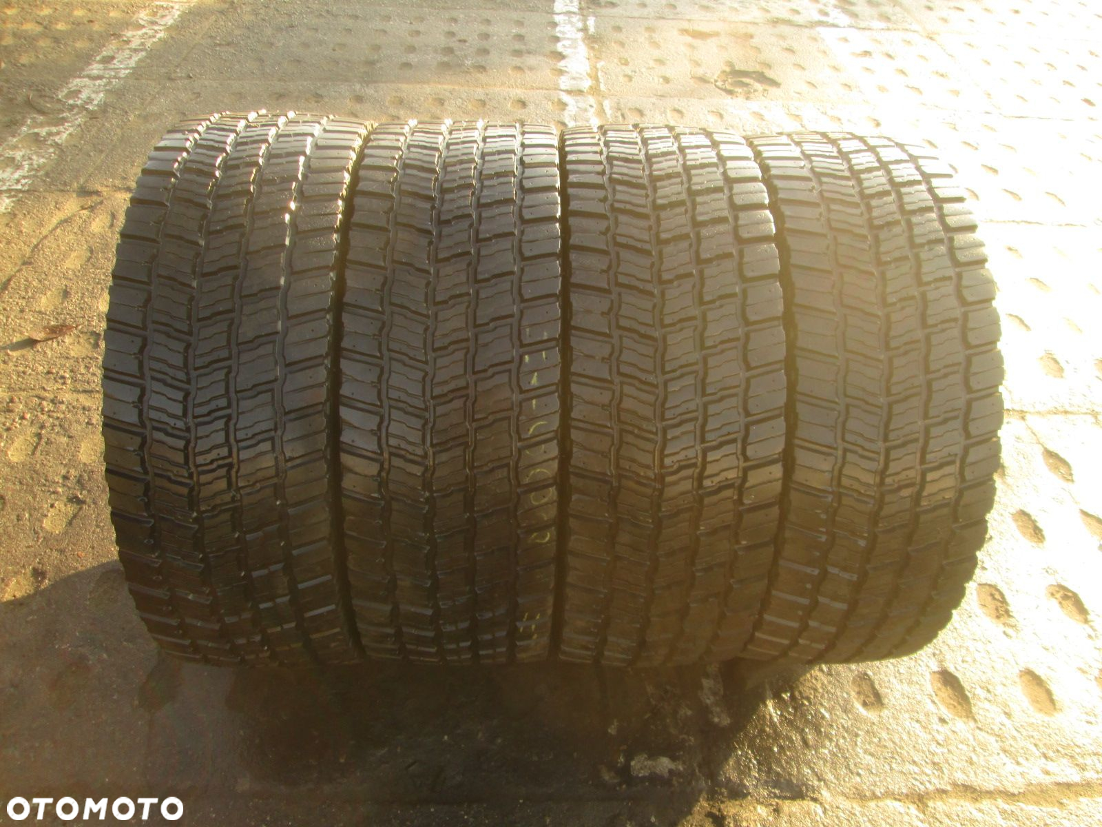 Opony ciężarowe 295/60R22.5 Michelin X-MULTI D REMIX. Opony ciężarowe - 2
