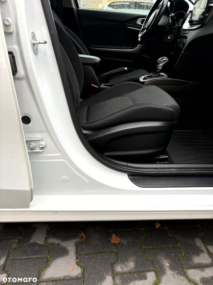 Kia Ceed 1.4 T-GDI M DCT - 15