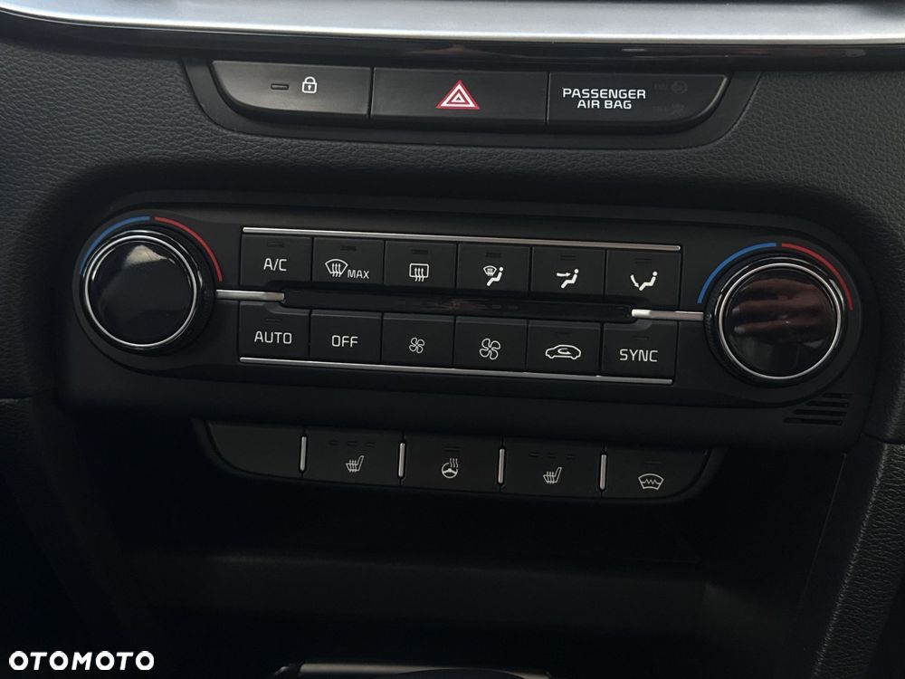 Kia Ceed 1.5 T-GDI Business Line Plus DCT - 21