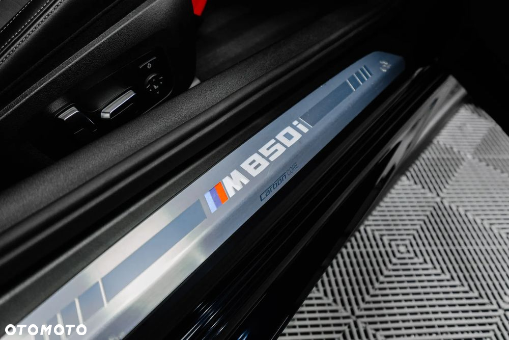 BMW Seria 8 M850i xDrive - 24