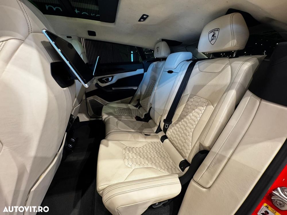 Lamborghini URUS - 18