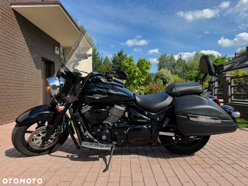 Suzuki Intruder