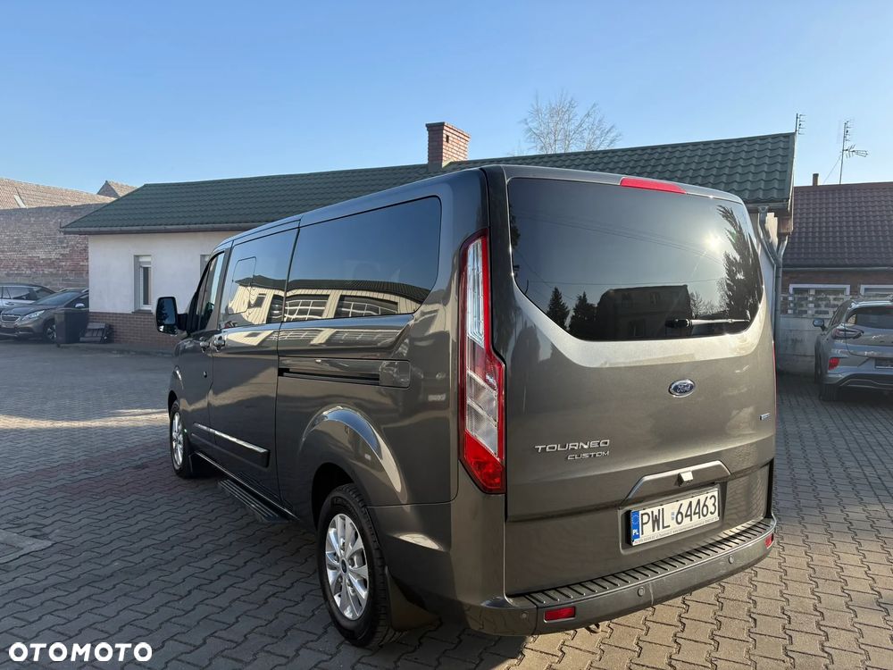 Ford Tourneo Custom - 5