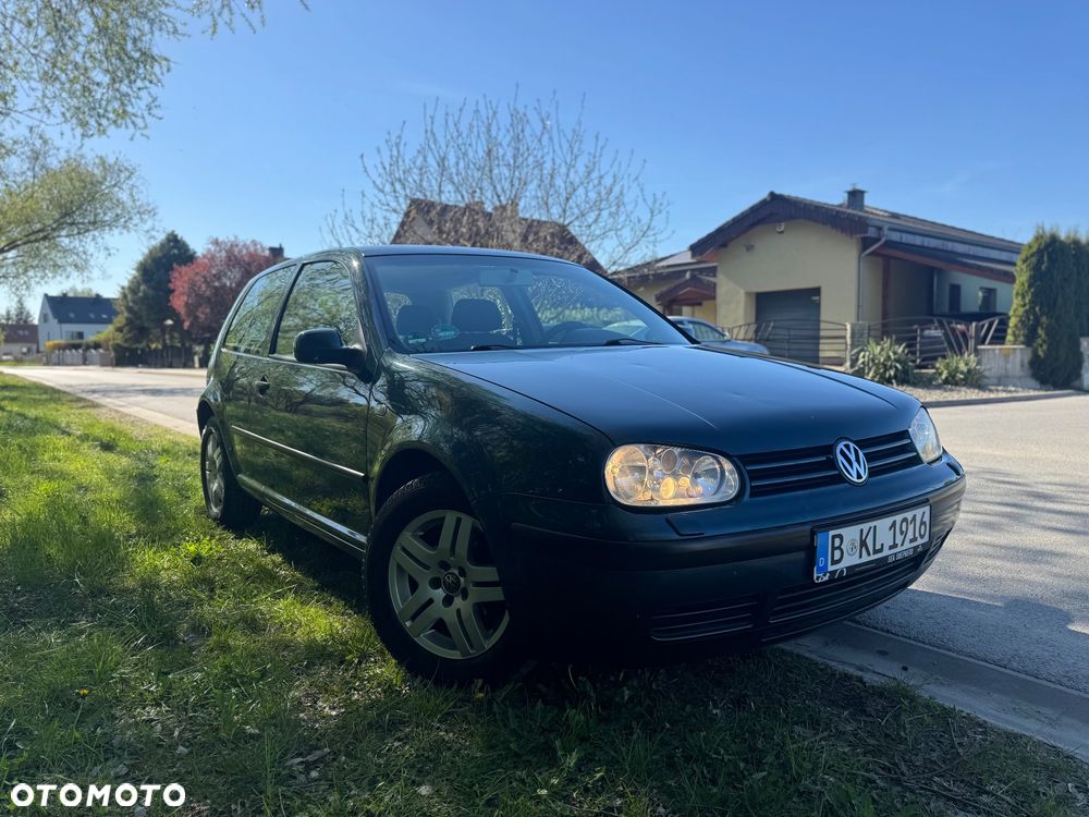 Volkswagen Golf - 5