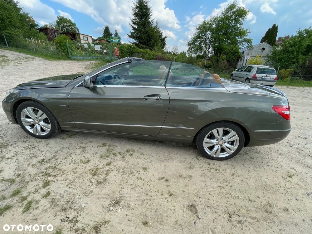Mercedes-Benz Klasa E 350 BlueEFFICIENCY 7G-TRONIC Elegance - 31