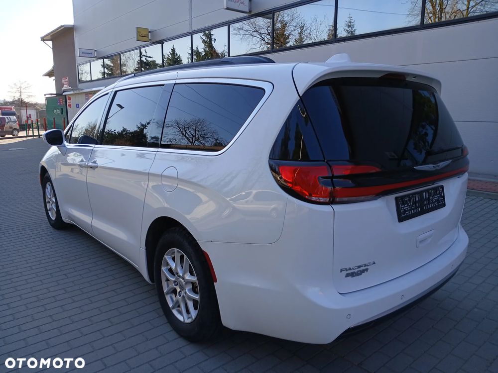 Chrysler Pacifica - 10