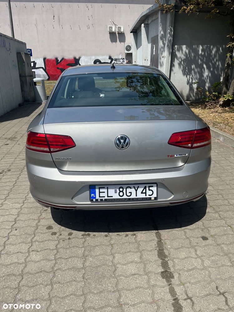 Volkswagen Passat ver-1-8-tsi-bmt-comfortline - 13