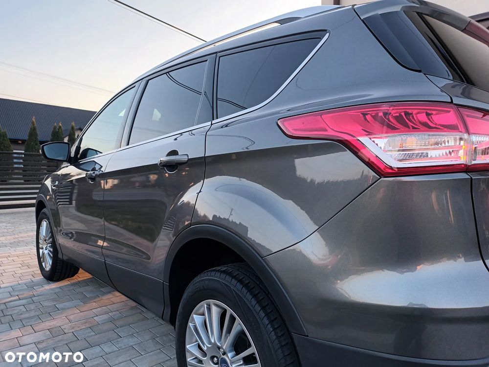 Ford Kuga 1.6 EcoBoost 2x4 Titanium - 9