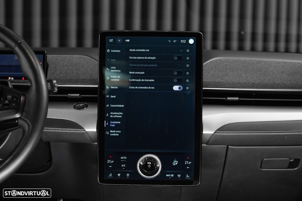 Ford Mustang Mach-E Standard - 36