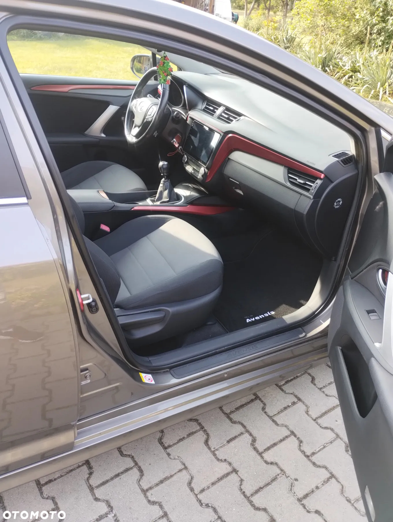 Toyota Avensis - 10