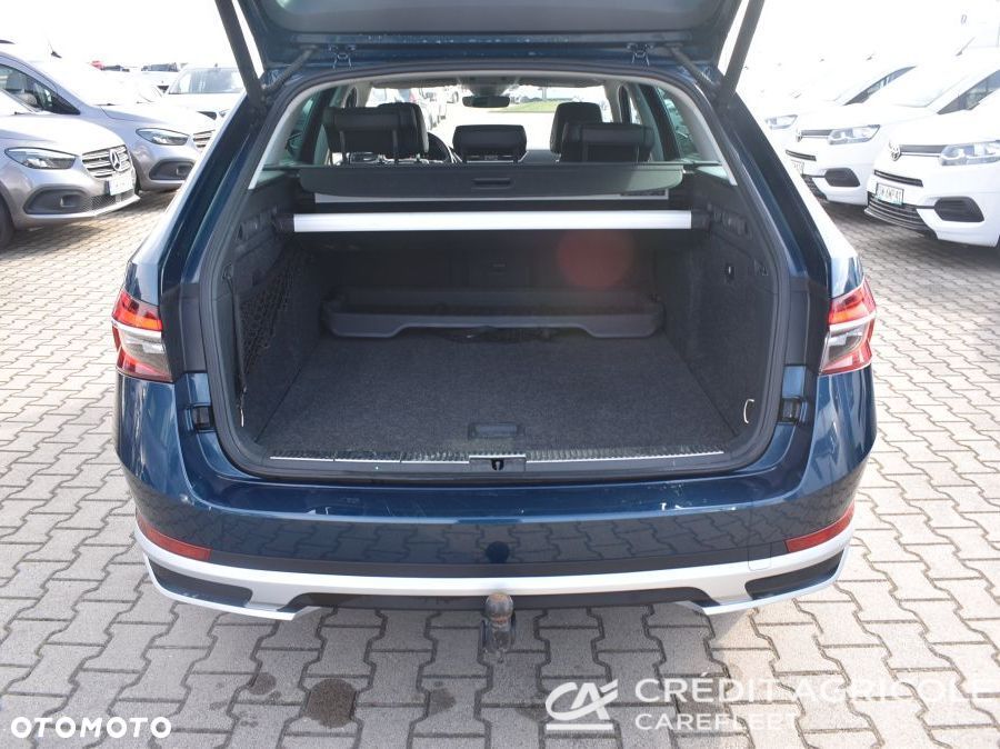 Skoda Superb 2.0 TSI 4x4 Scout DSG - 13