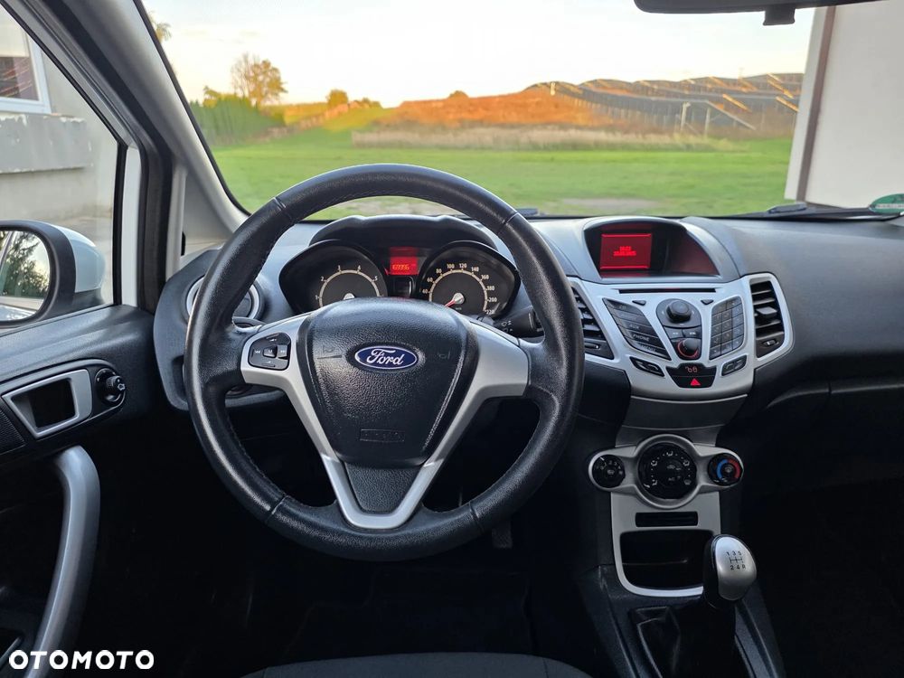 Ford Fiesta 1.25 Champions Edition - 14