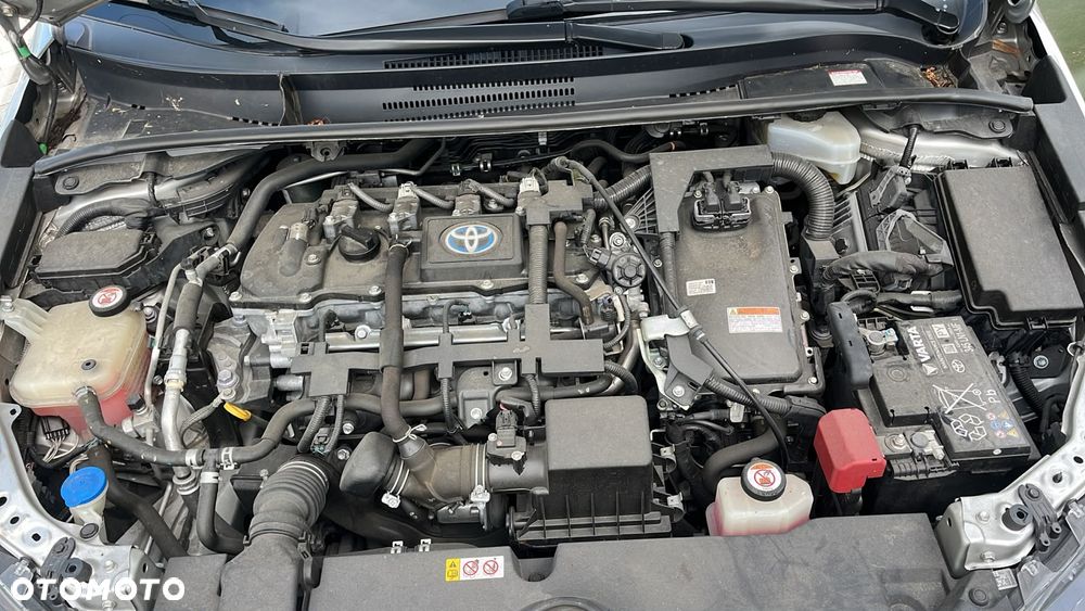Toyota Corolla 1.8 Hybrid Team Deutschland - 11