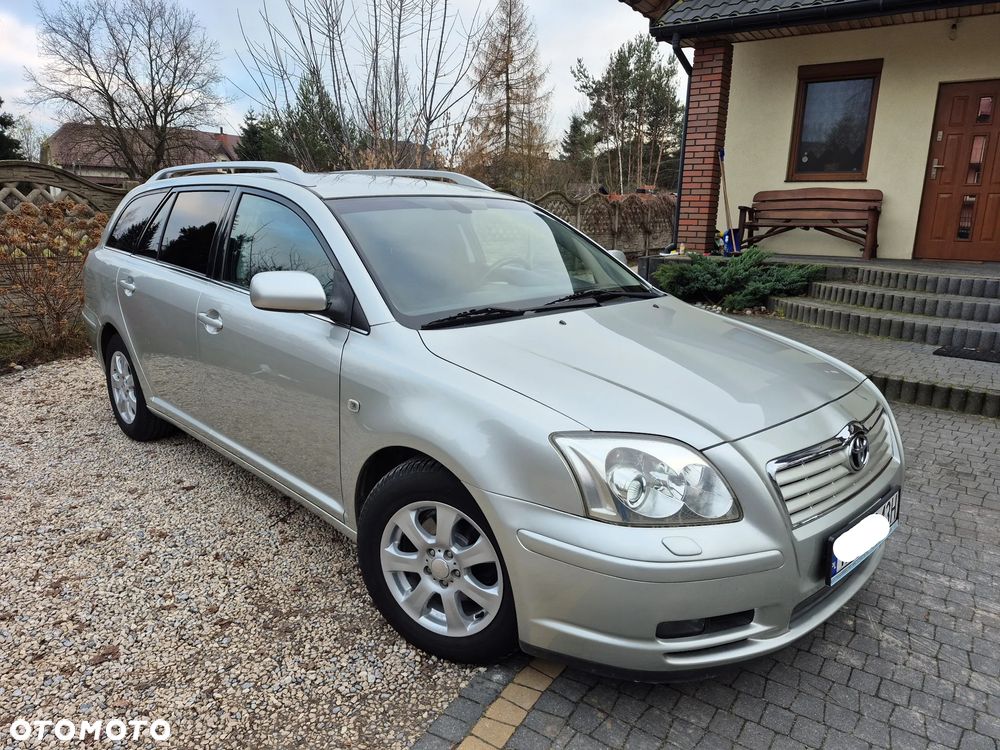 Toyota Avensis 1.8 VVT-i - 13