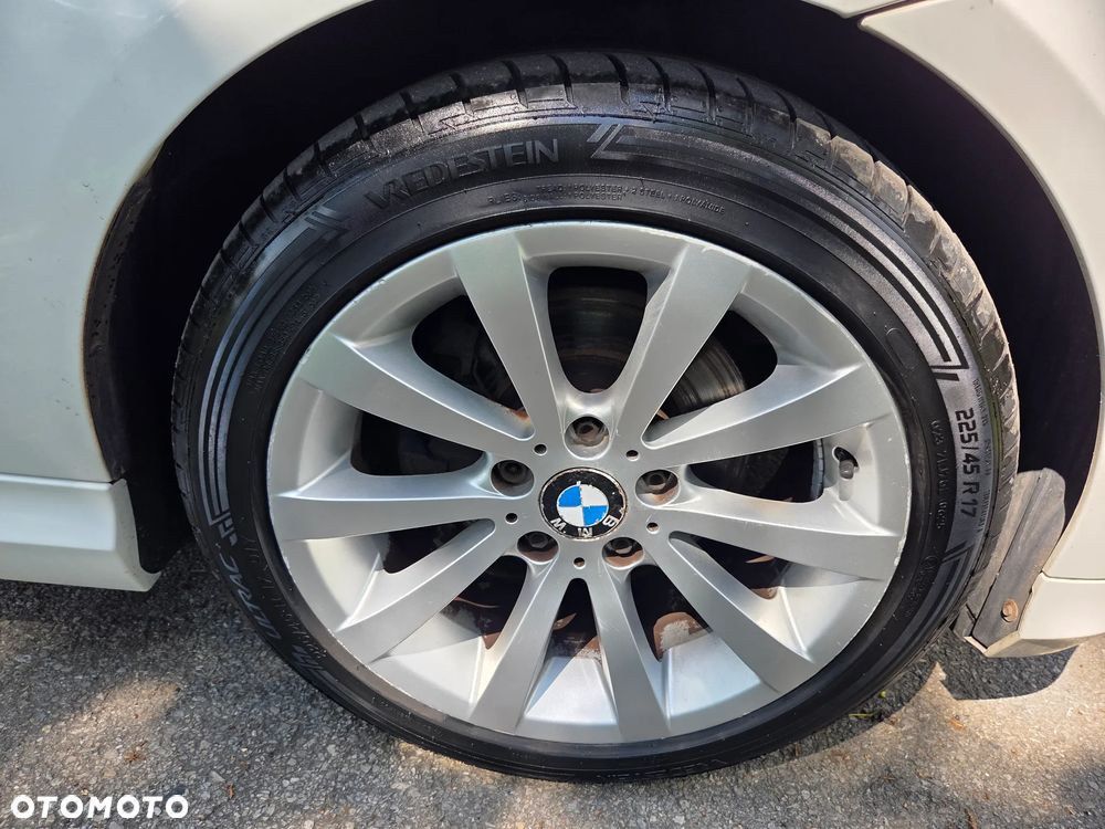 BMW Seria 3 318i Edition Exclusive - 36