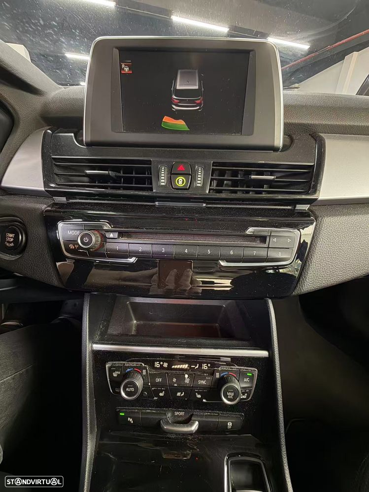 BMW 216 Active Tourer d Aut. - 12