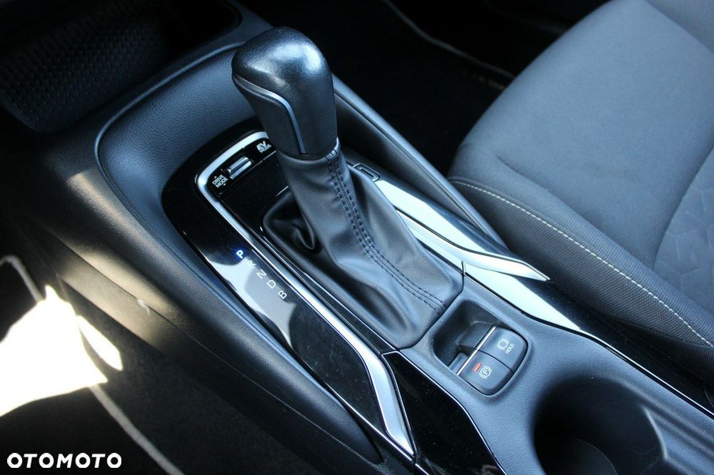 Toyota Corolla 1.8 Hybrid Comfort - 17
